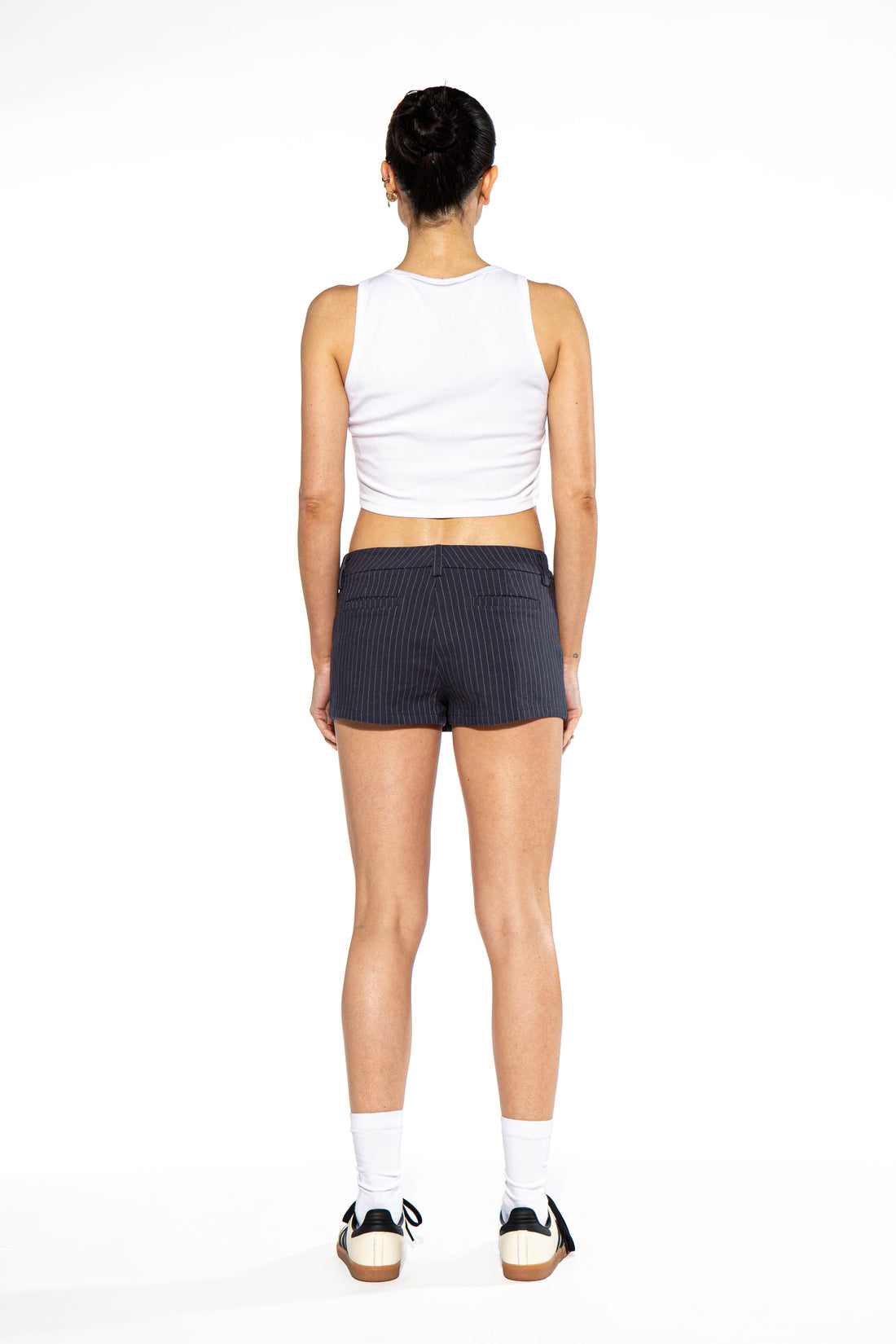 PIN STRIPED LOW RISE MINI SKORT