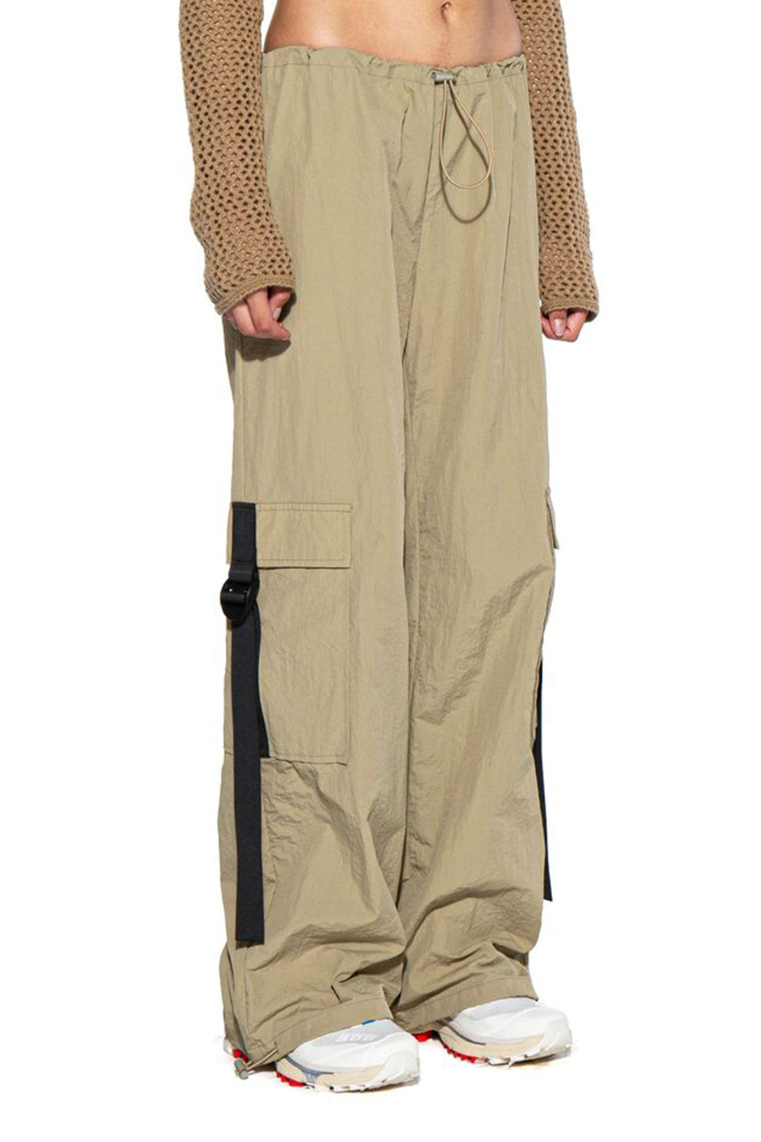 Contrast Strap Parachute Cargo Pants